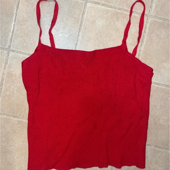 Red tank top - Picture 1 of 3